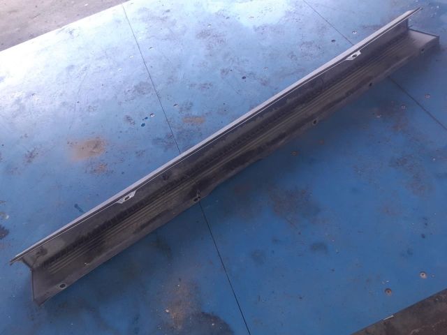 bontott PEUGEOT BOXER Hátsó Lökhárító (Üresen)