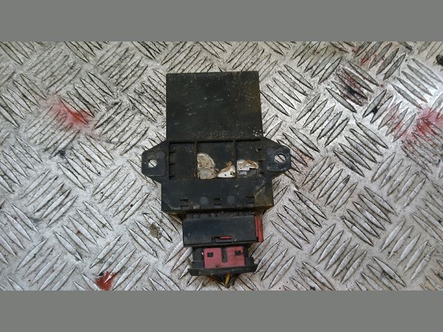 bontott PEUGEOT BOXER Hűtőventilátor Relé