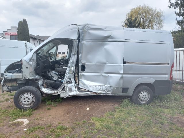 bontott PEUGEOT BOXER Jobb Csomagtérajtó (Részeivel)