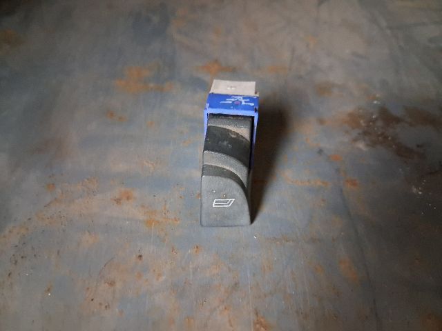 bontott PEUGEOT BOXER Jobb első Ablakemelő Kapcsoló