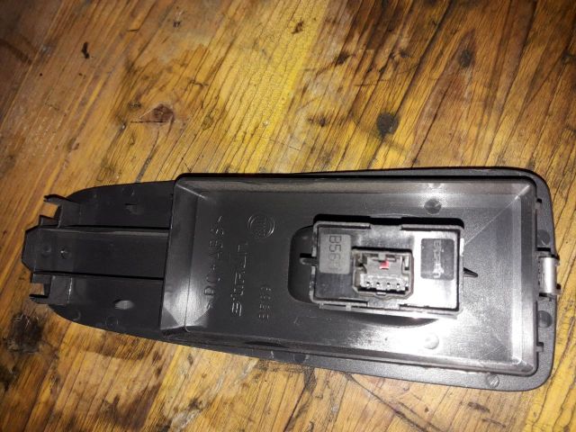 bontott PEUGEOT BOXER Jobb első Ablakemelő Kapcsoló