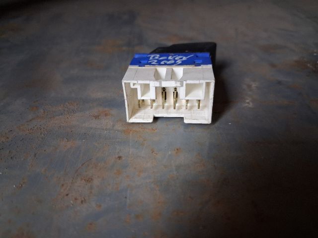 bontott PEUGEOT BOXER Jobb első Ablakemelő Kapcsoló