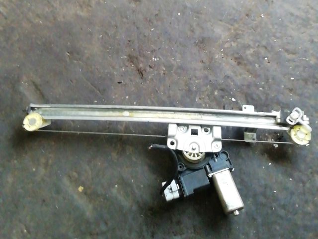 bontott PEUGEOT BOXER Jobb első Ablakemelő Motor