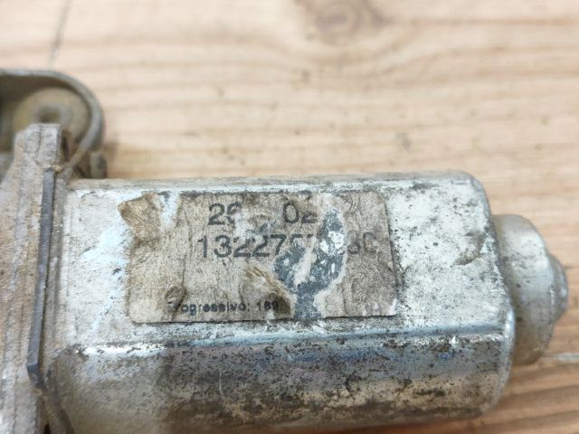 bontott PEUGEOT BOXER Jobb első Ablakemelő Szerkezet (Elektromos)