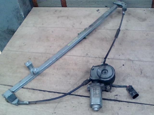 bontott PEUGEOT BOXER Jobb első Ablakemelő Szerkezet (Elektromos)