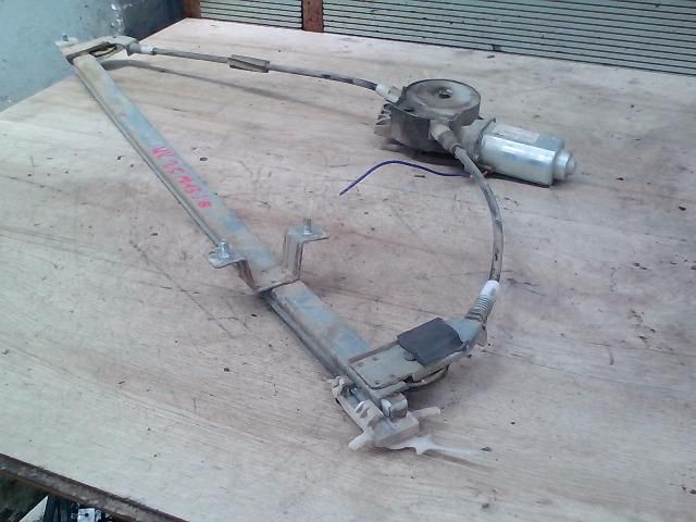 bontott PEUGEOT BOXER Jobb első Ablakemelő Szerkezet (Elektromos)