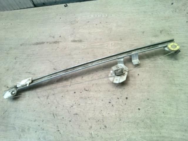 bontott PEUGEOT BOXER Jobb első Ablakemelő Szerkezet (Mechanikus)