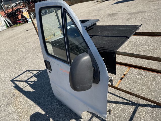 bontott PEUGEOT BOXER Jobb első Ajtó (Részeivel)