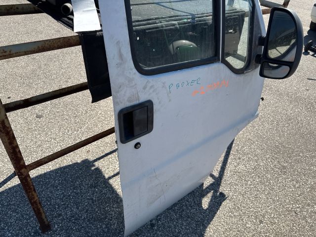 bontott PEUGEOT BOXER Jobb első Ajtó (Részeivel)