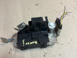 bontott PEUGEOT BOXER Jobb első Ajtózár