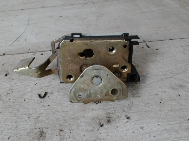 bontott PEUGEOT BOXER Jobb első Ajtózár