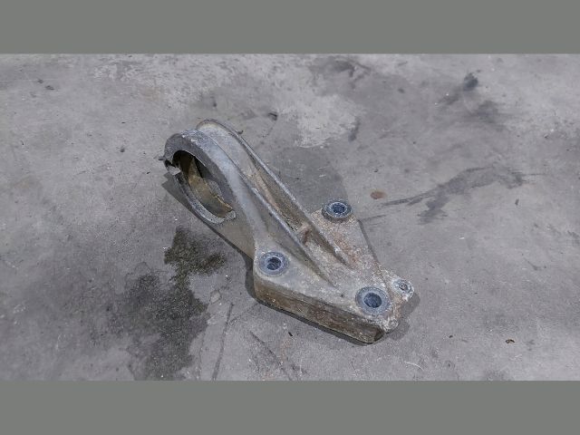 bontott PEUGEOT BOXER Jobb első Féltengely Tartó