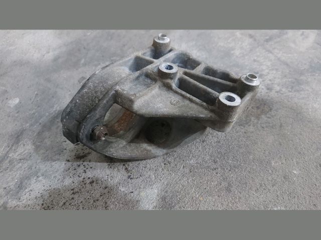 bontott PEUGEOT BOXER Jobb első Féltengely Tartó