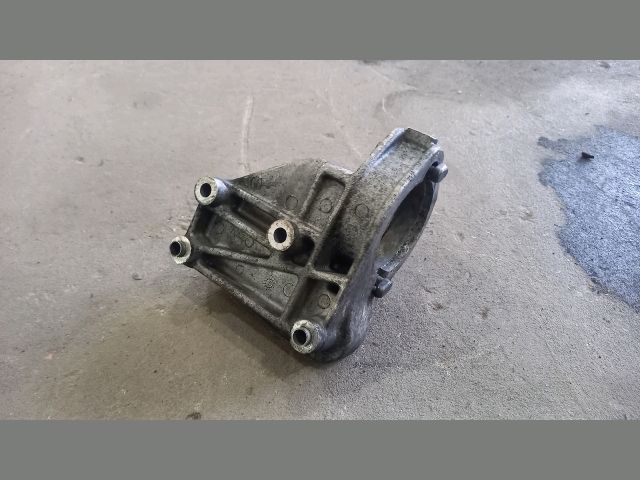 bontott PEUGEOT BOXER Jobb első Féltengely Tartó