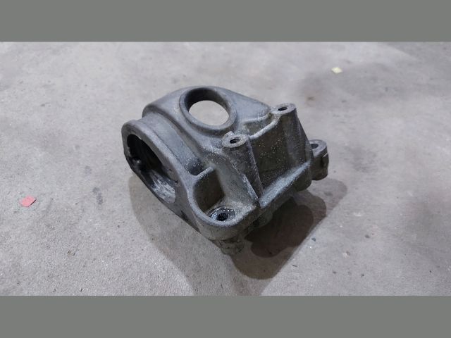 bontott PEUGEOT BOXER Jobb első Féltengely Tartó