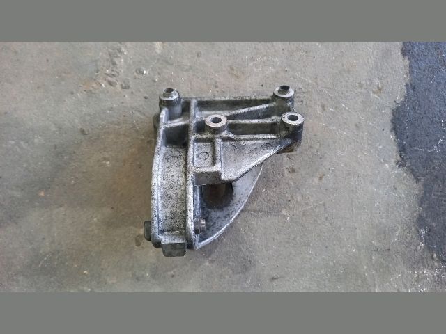 bontott PEUGEOT BOXER Jobb első Féltengely Tartó