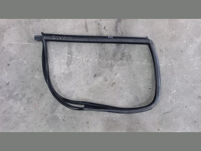 bontott PEUGEOT BOXER Jobb első Gumikéder