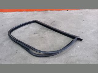 bontott PEUGEOT BOXER Jobb első Gumikéder