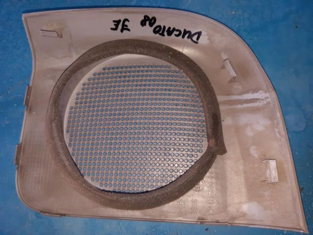 bontott PEUGEOT BOXER Jobb első Hangszóró Burkolat