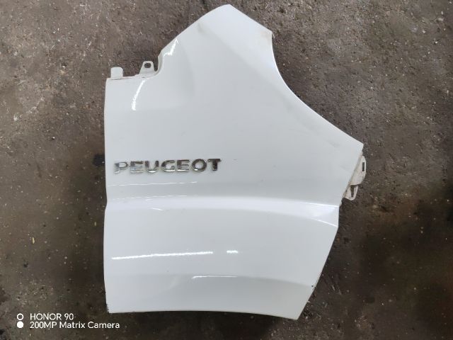 bontott PEUGEOT BOXER Jobb első Sárvédő