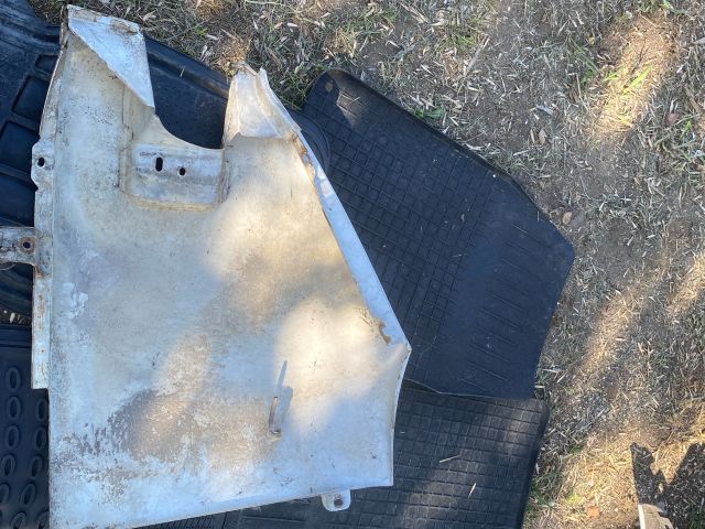 bontott PEUGEOT BOXER Jobb első Sárvédő