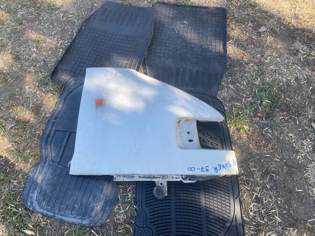 bontott PEUGEOT BOXER Jobb első Sárvédő