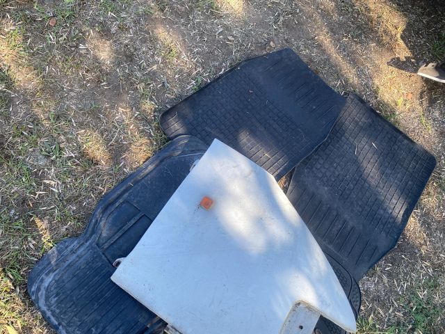 bontott PEUGEOT BOXER Jobb első Sárvédő