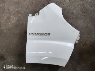 bontott PEUGEOT BOXER Jobb első Sárvédő