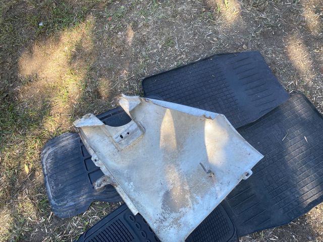 bontott PEUGEOT BOXER Jobb első Sárvédő