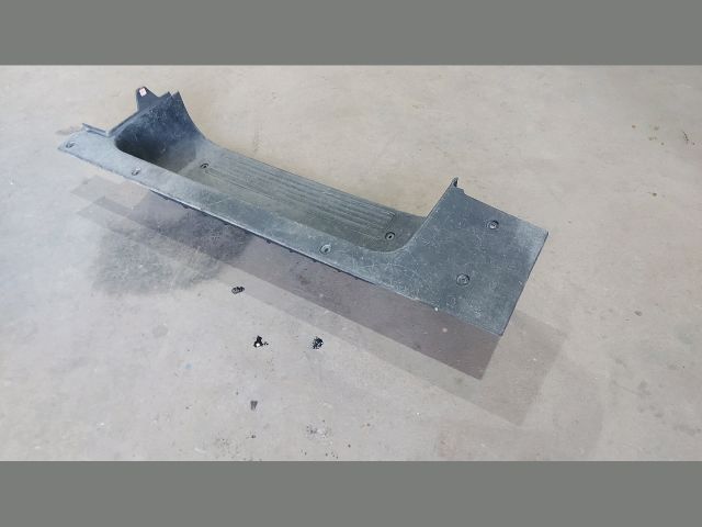 bontott PEUGEOT BOXER Jobb Fellépő