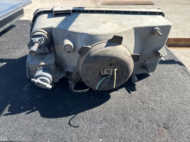 bontott PEUGEOT BOXER Jobb Fényszóró