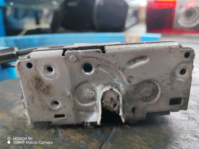 bontott PEUGEOT BOXER Jobb hátsó Ajtózár