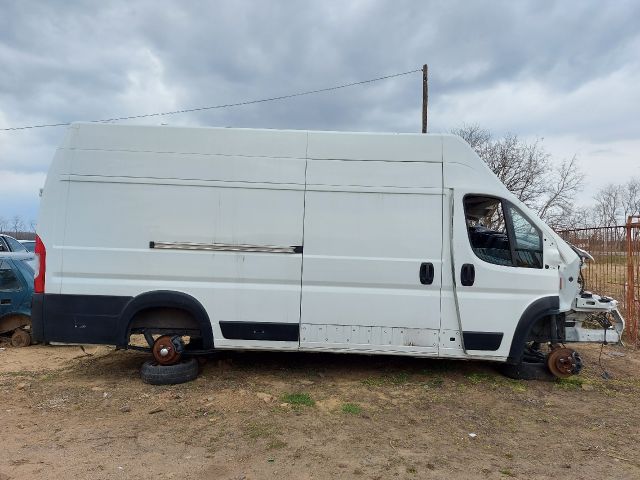 bontott PEUGEOT BOXER Jobb Tolóajtó (Részeivel)