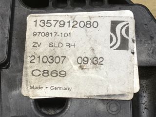 bontott PEUGEOT BOXER Jobb Tolóajtó Zárszerkezet