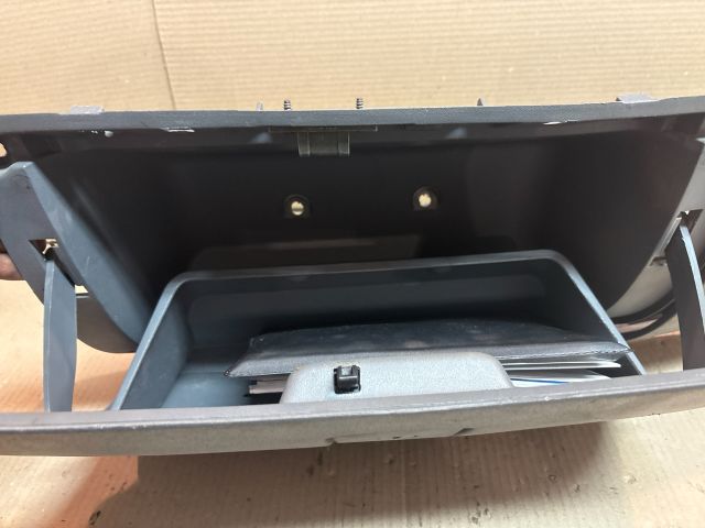 bontott PEUGEOT BOXER Kesztyűtartó