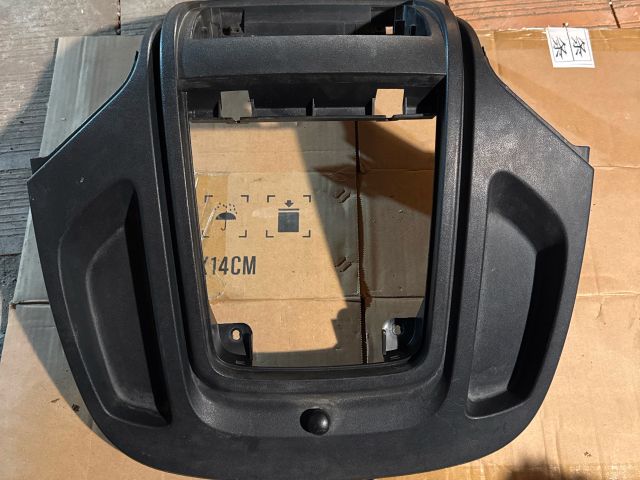 bontott PEUGEOT BOXER Középkonzol Keret