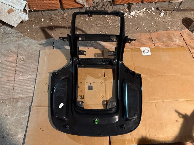 bontott PEUGEOT BOXER Középkonzol Keret