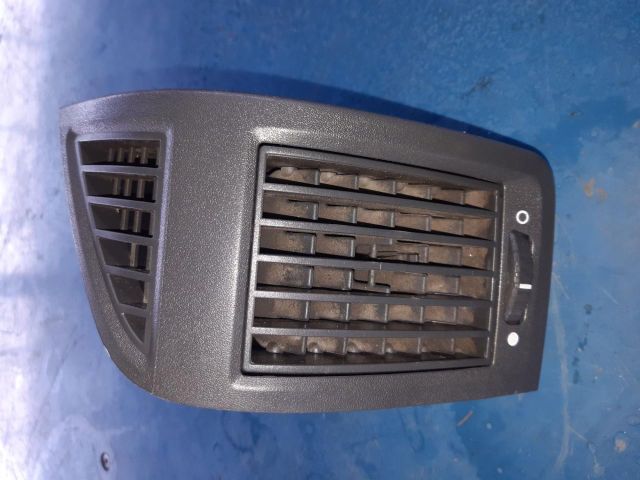 bontott PEUGEOT BOXER Középső Jobb Szellőző