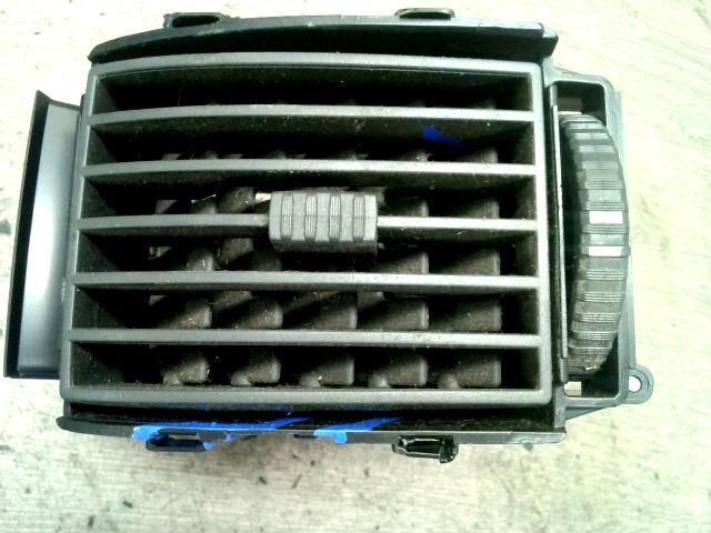 bontott PEUGEOT BOXER Középső Jobb Szellőző