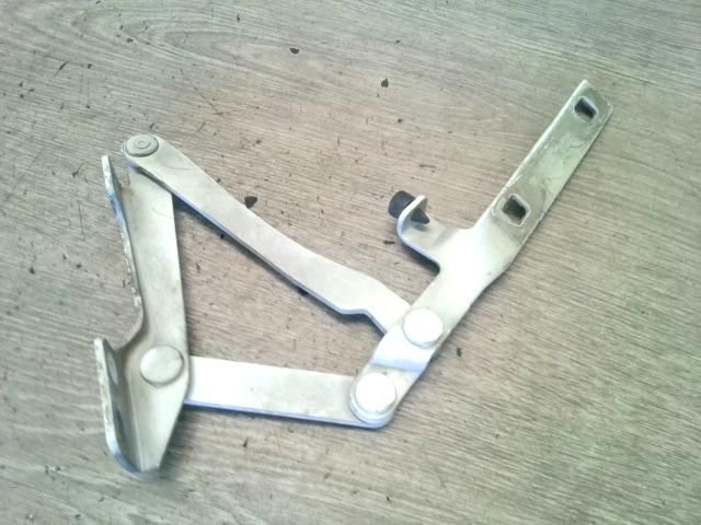 bontott PEUGEOT BOXER Motorháztető Jobb Zsanér