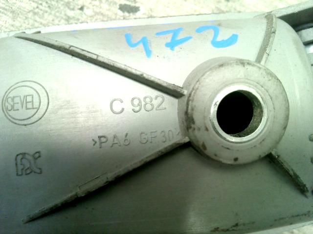 bontott PEUGEOT BOXER Motorháztető Nyitó Kar / Gomb