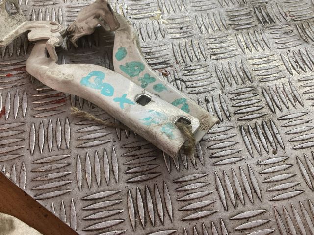 bontott PEUGEOT BOXER Motorháztető Zsanér Pár