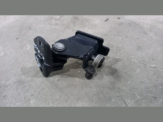 bontott PEUGEOT BOXER Tolóajtó Sín Görgő