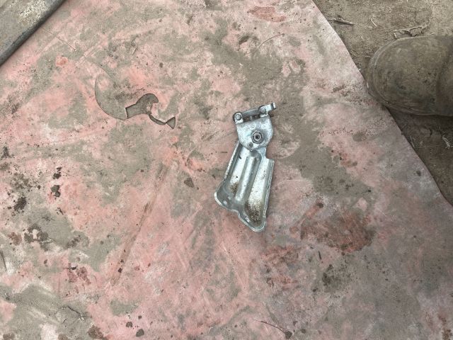 bontott PEUGEOT BOXER Tolóajtó Sín Görgő