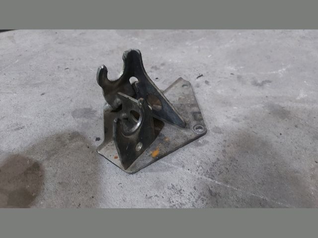 bontott PEUGEOT BOXER Váltó Bowden Tartó Bak