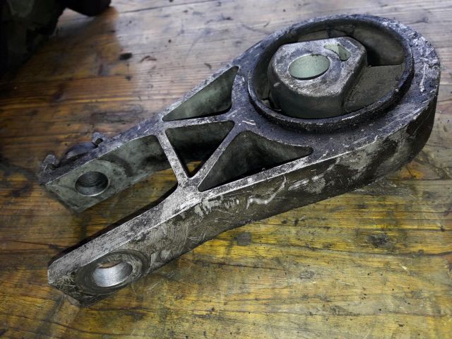 bontott PEUGEOT BOXER Váltó Tartó Bak (Pozíciófüggetlen)