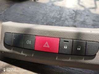 bontott PEUGEOT BOXER Vészvillogó Kapcsoló