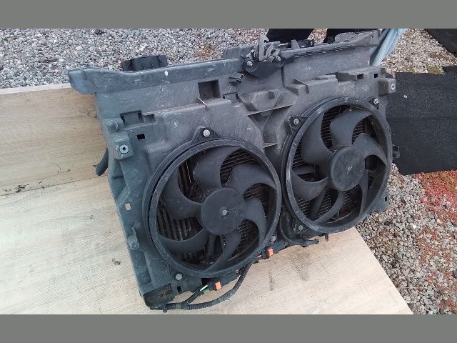 bontott PEUGEOT EXPERT Komplett Homlokfal (Részeivel)