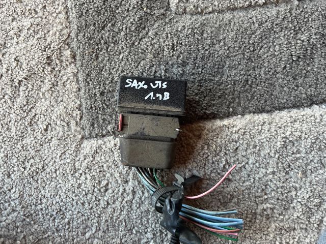 bontott PEUGEOT EXPERT Üzemanyag Szivattyú Relé