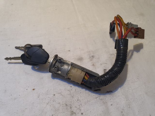 bontott PEUGEOT EXPERT Gyújtáskapcsoló Házzal